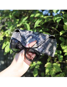 Etui na okulary - print wężowy siwy