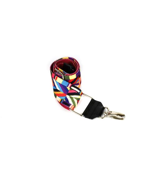 Pasek parciany do torebki wykonany z dbałością o każdy szczegół . Posiada możliwość regulacji ,zakończony skórzanymi końcówkami